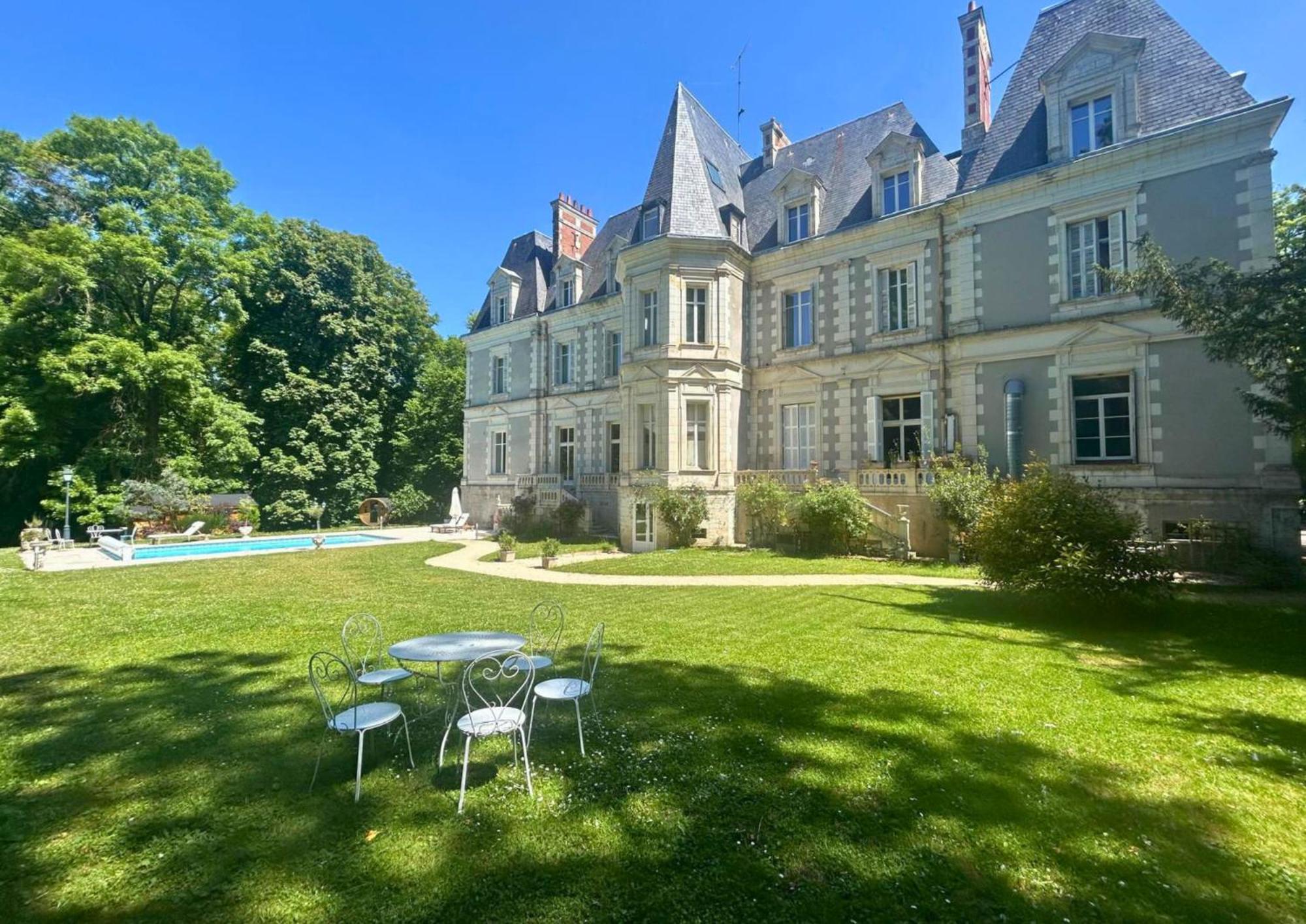 Chateau De Saint-Bohaire Exterior photo